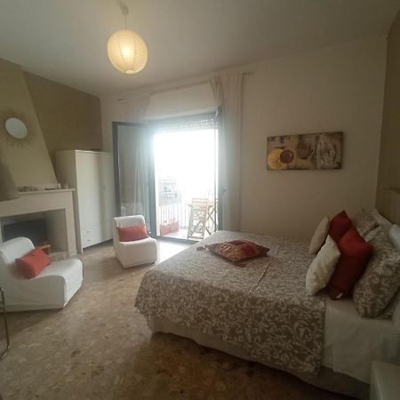 Myhouse Hotel Олбия Екстериор снимка
