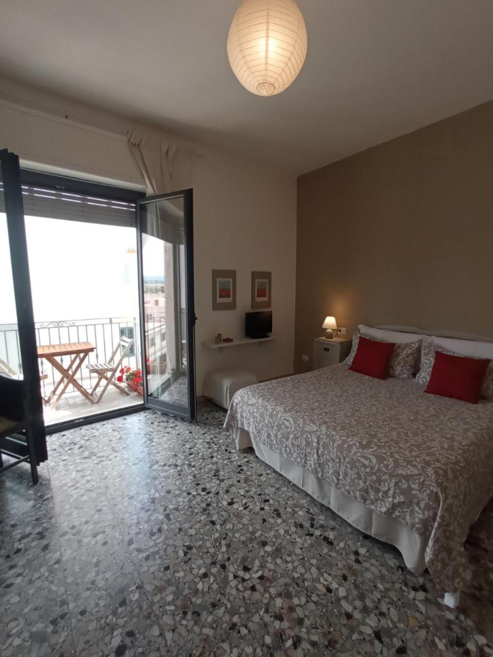 Myhouse Hotel Олбия Екстериор снимка