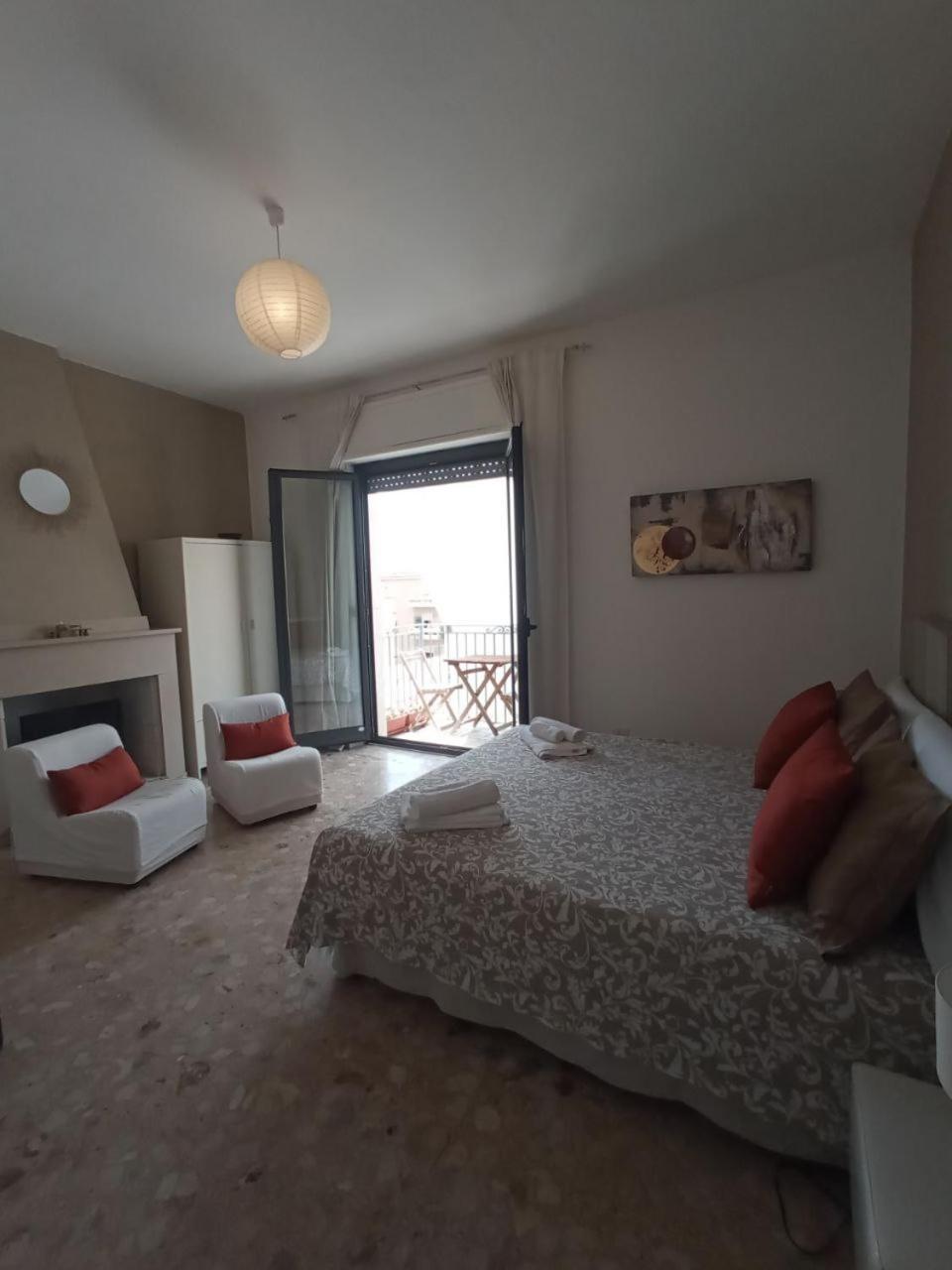 Myhouse Hotel Олбия Екстериор снимка